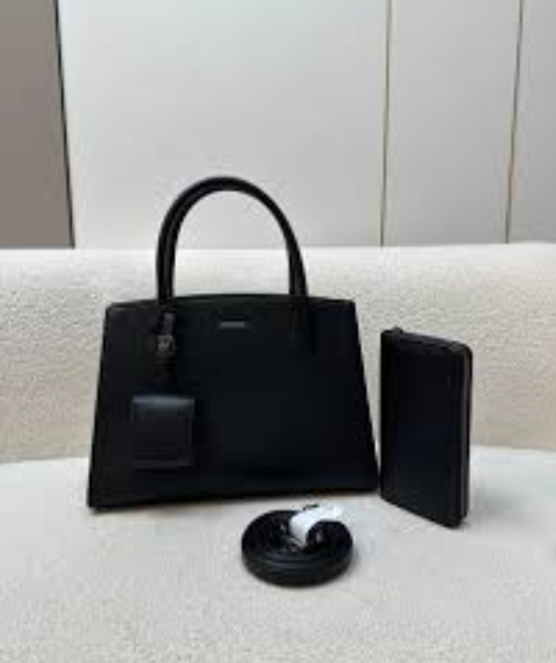 Ladies  handbag
