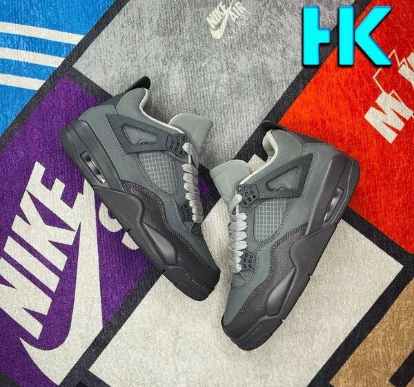 AIR JORDAN 4