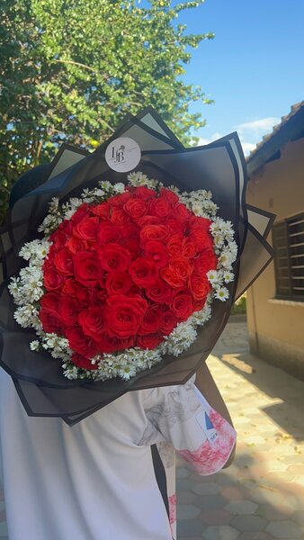 Red rose 60 stems