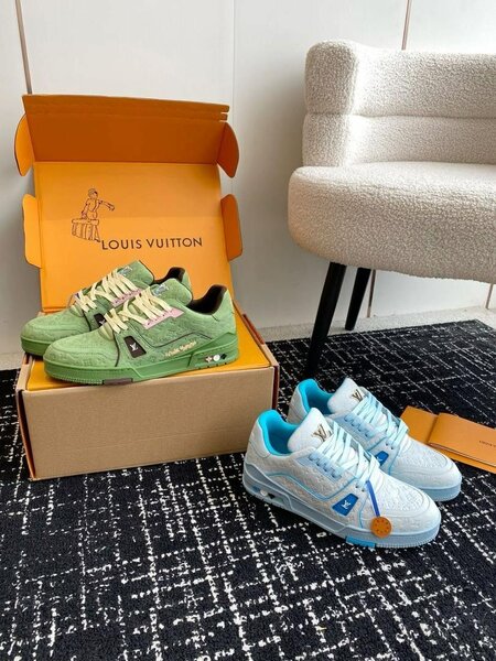 LOUIS VUITTON