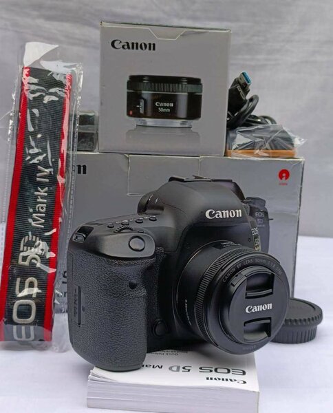 Canon EOS 5D Mark IV Kit