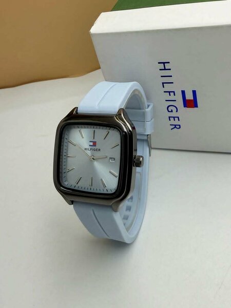 Montre HELFIGER