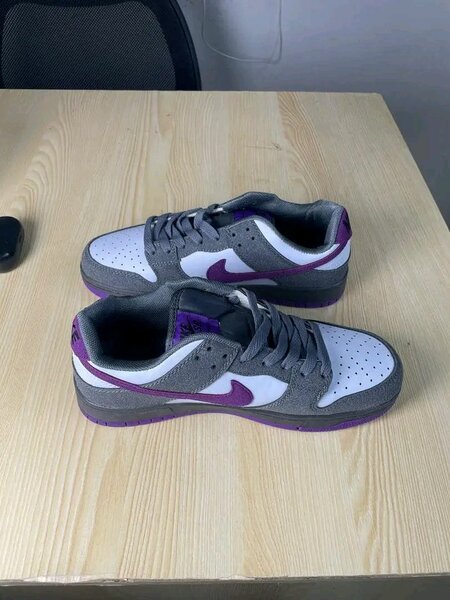 NIKE SB DUNK LOW VIOLET