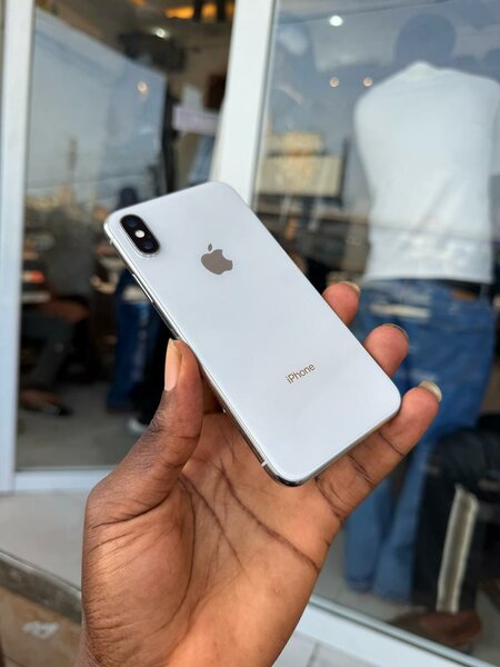 iPhone X