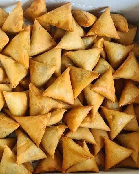 Frozen samosa and spring roll