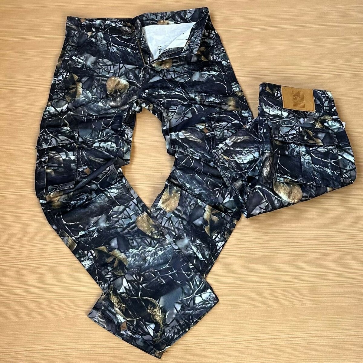 Unisex side pocket