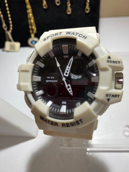 Mens wrist watch