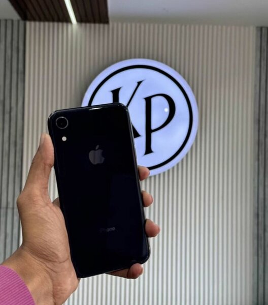iPhone XR