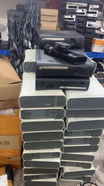 XBOX360 CONSOLES