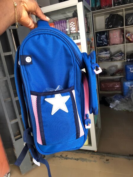 Sac à dos scolaire coloré