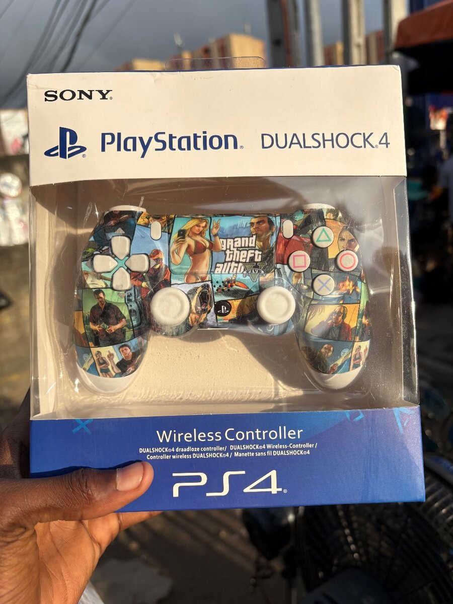 Manette ps4 design GTA V
