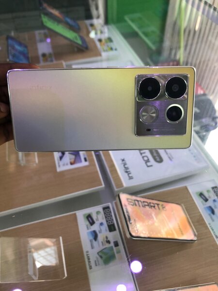 Infinix Note 40