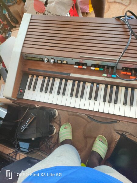 Piano  farfisa