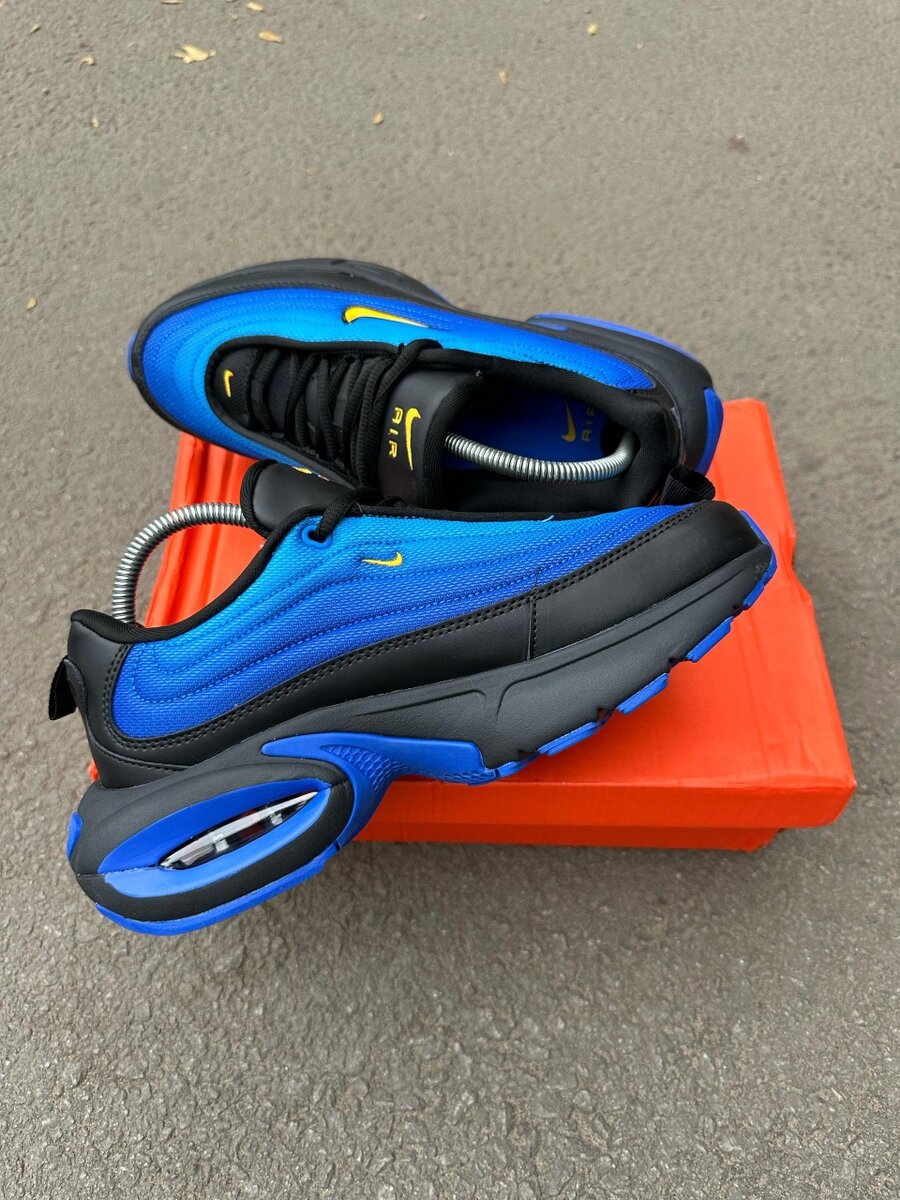 NIKE AIR
