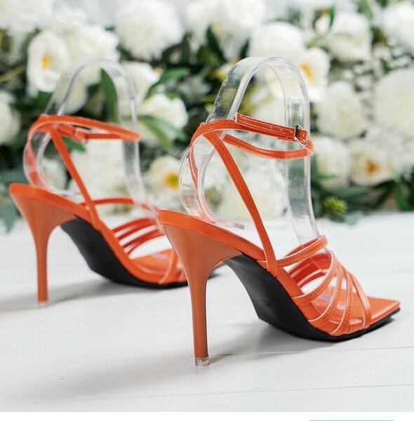 Pretty heel