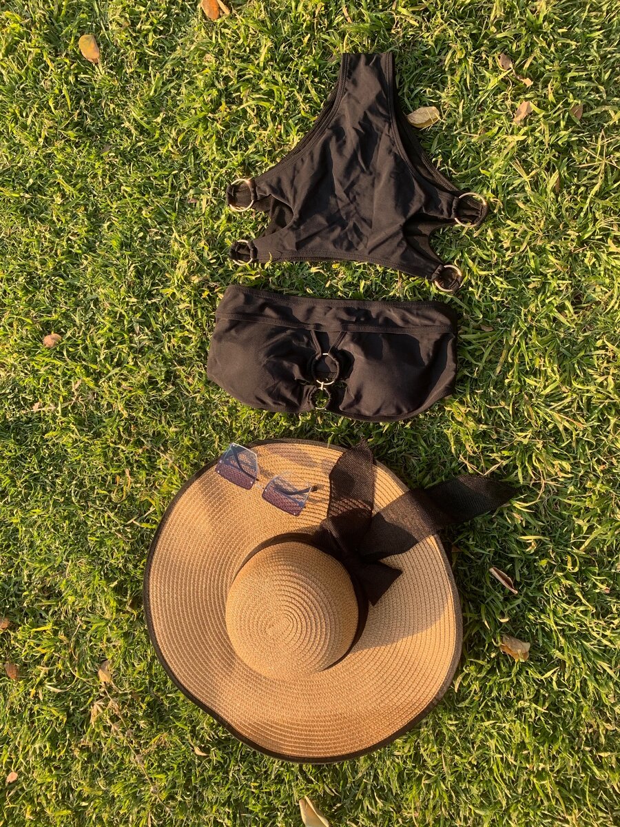 Bikini / swimsuit