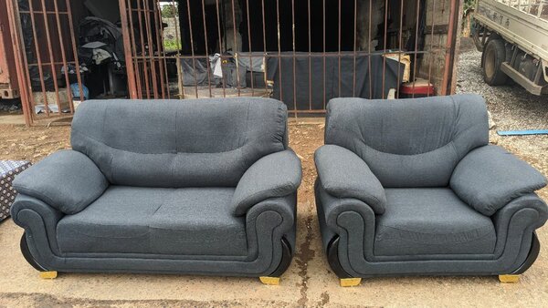 Sofa 6 sits  3,2,1