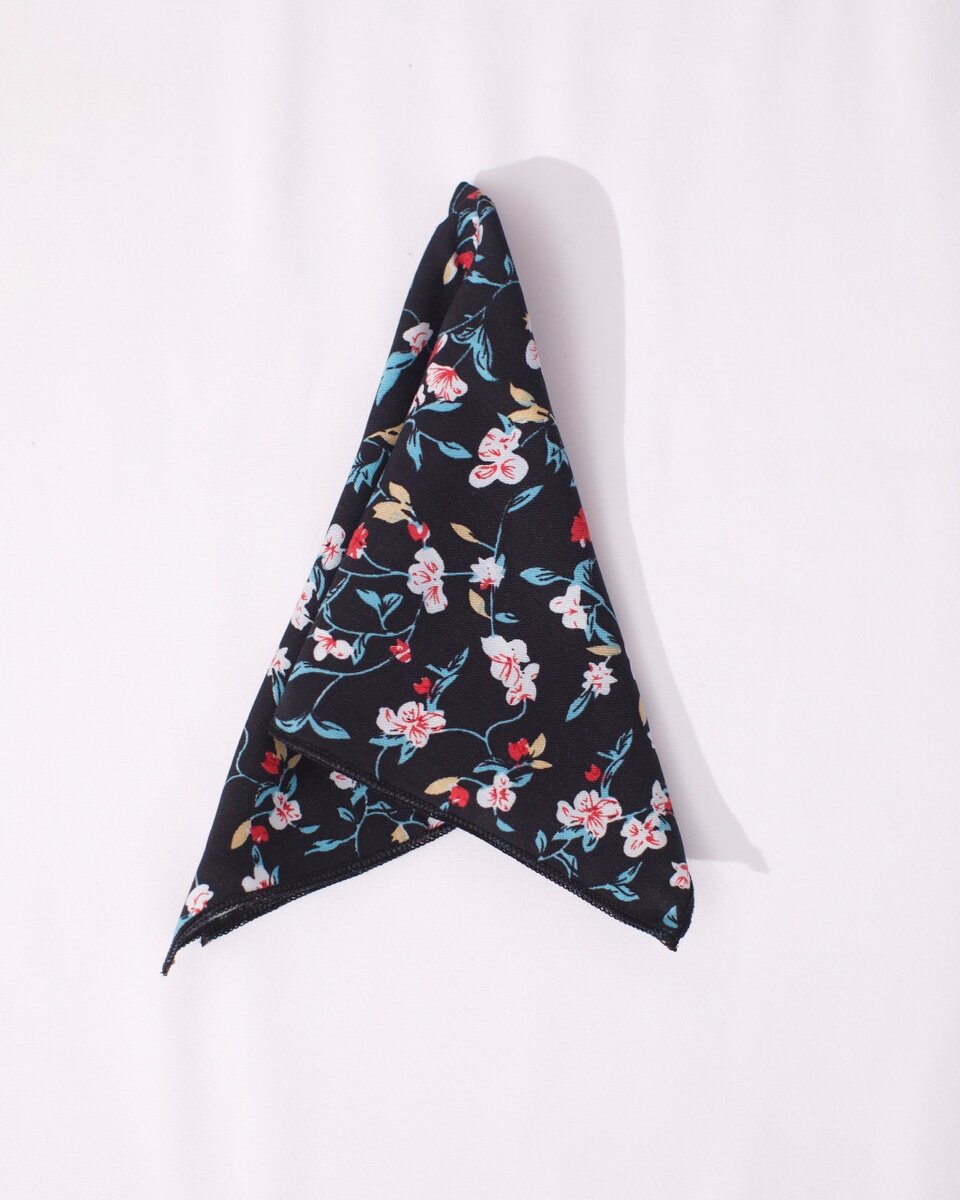 Mouchoir de poche floral élégant