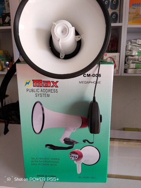 Mégaphone Puissant Max CM-006
