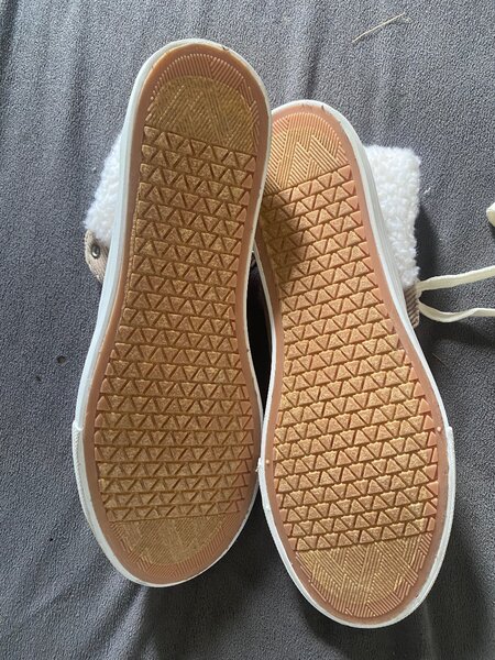 Womens shoes