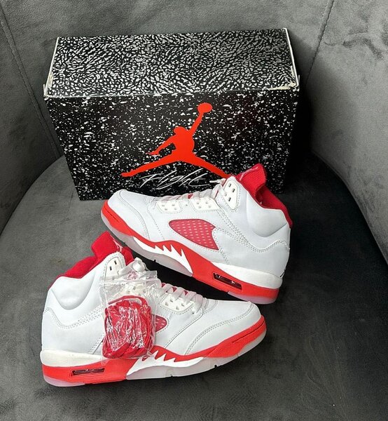 AIR JORDAN 23