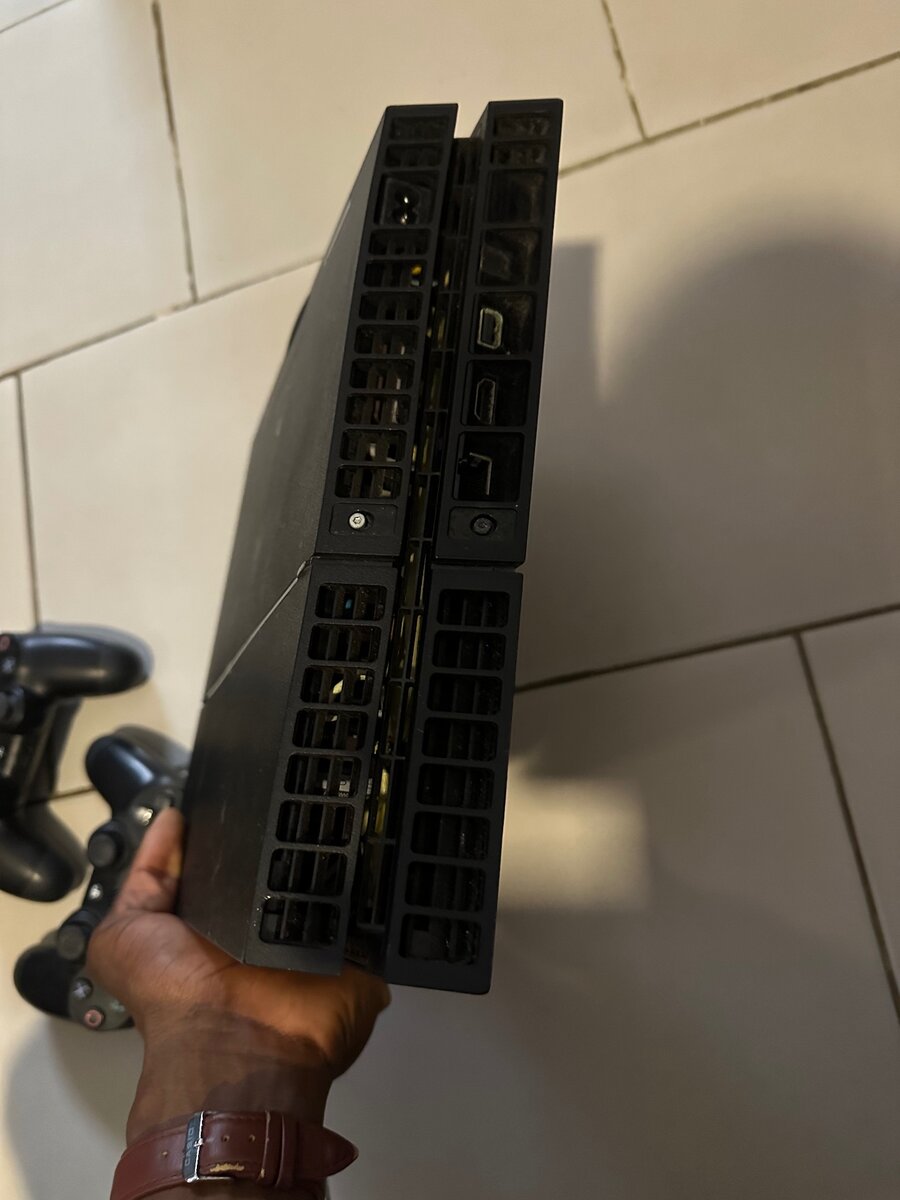 PS4 slim