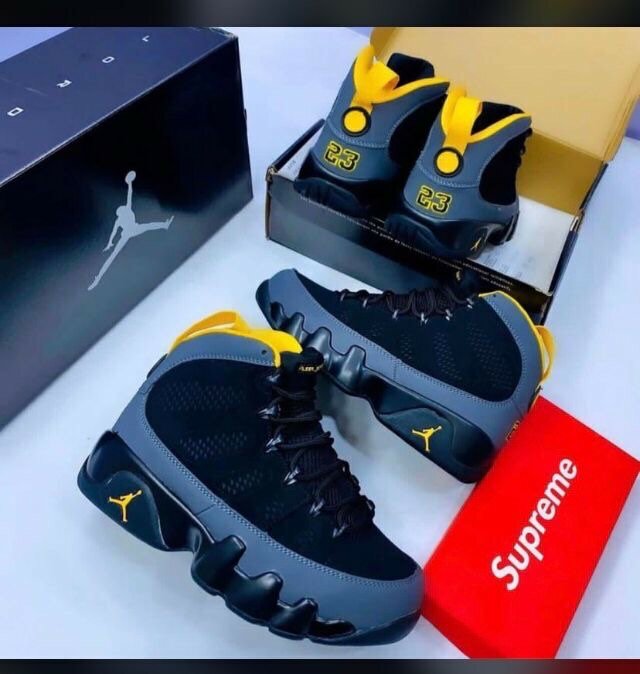 AIR JORDAN 13