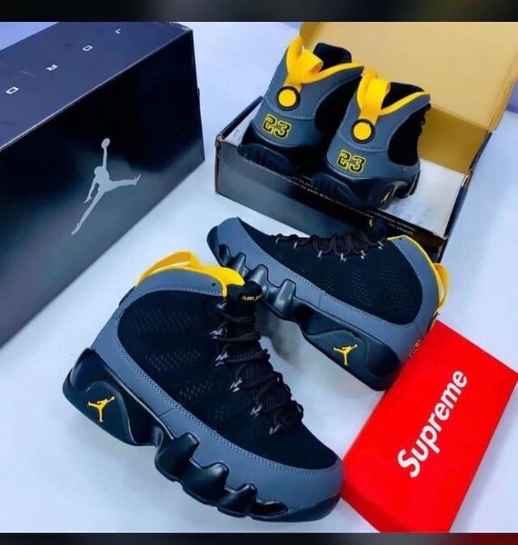 AIR JORDAN 13