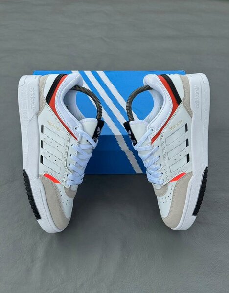 Sneakers blancs vintage classiques