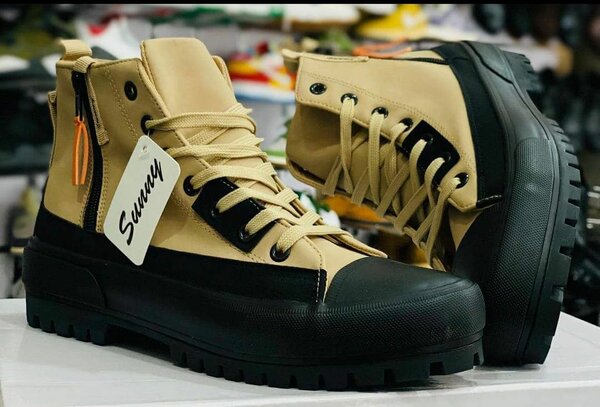 Sunny boots