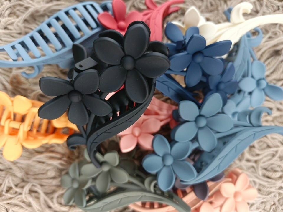 Pinces à cheveux en fleurs colorées