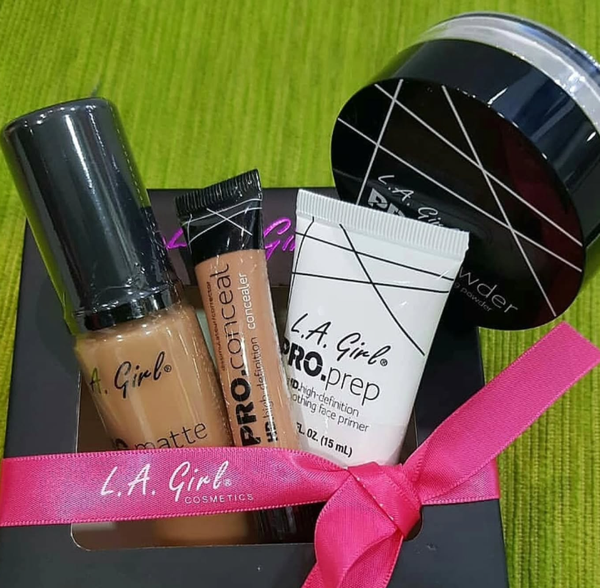 Women's cosmetics set