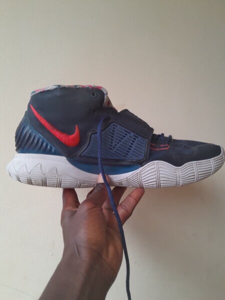 Nike Kyrie 6