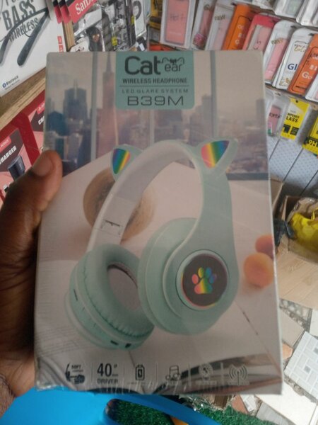 Cat ear