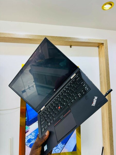 *LENOVO THINKPAD YOGA 260* *INTEL CORE I7*