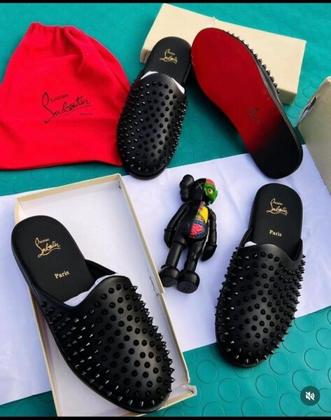 Half shoe and full shoe