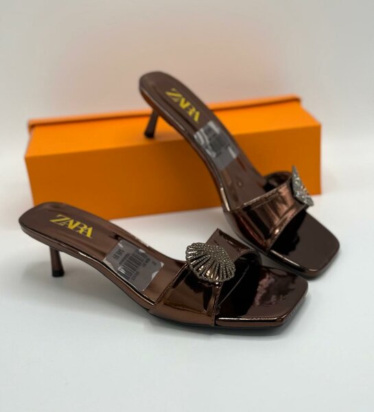 Ladies heel