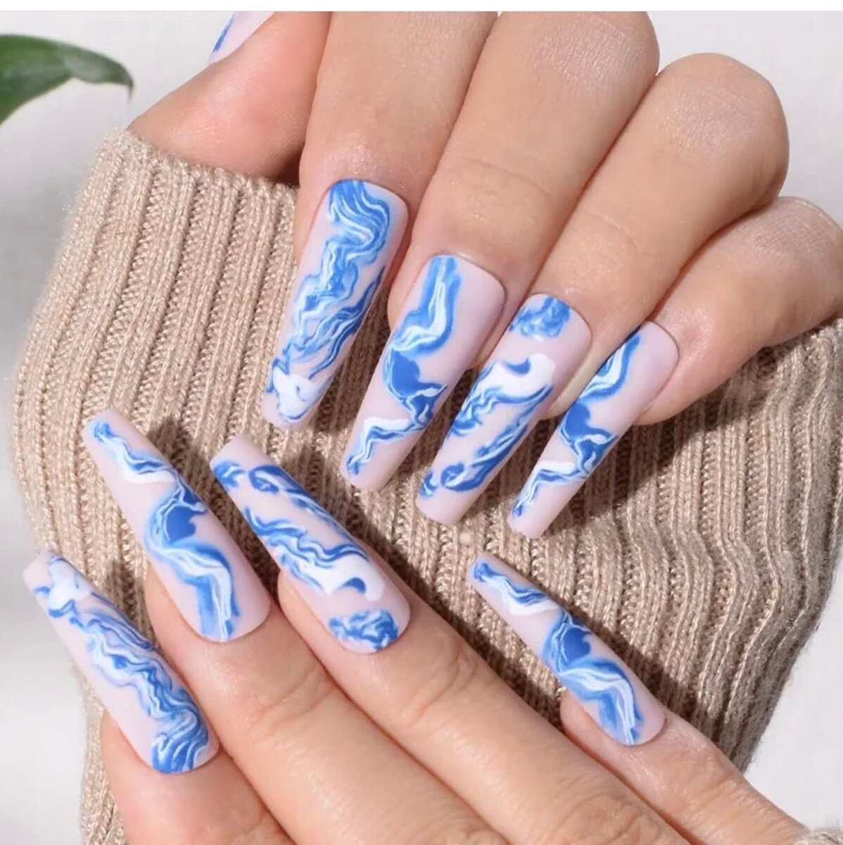Press on nails