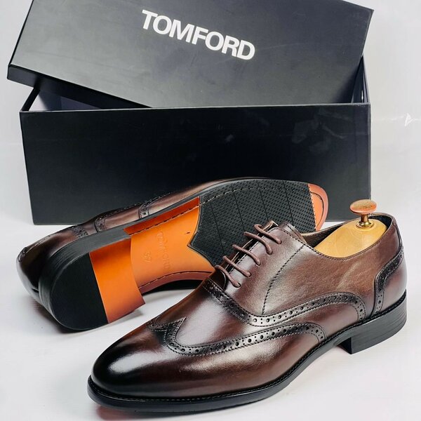 Dress shoes