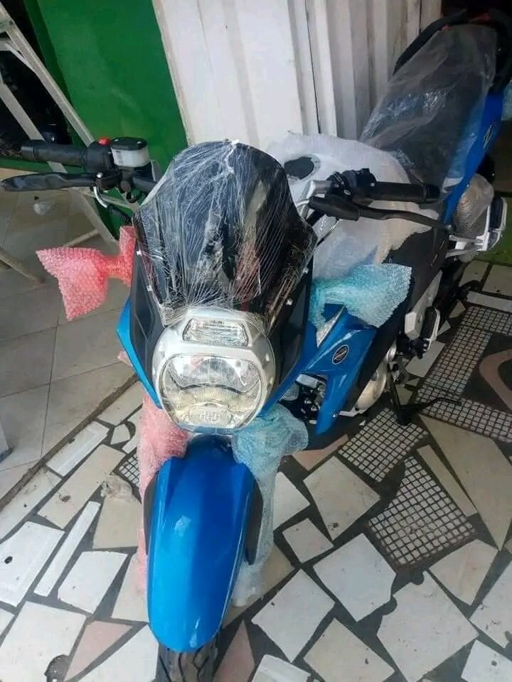 Moto sportive élégante