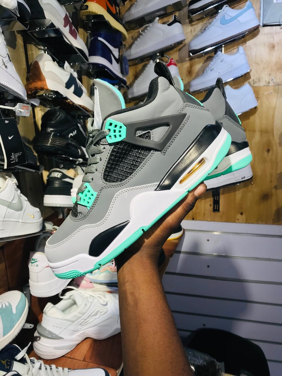Jordan 4