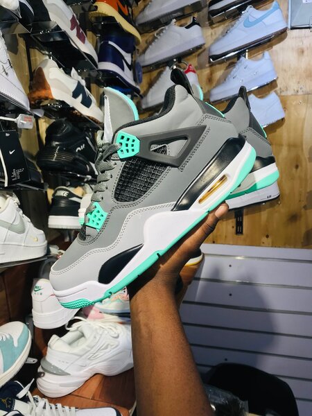 Jordan 4