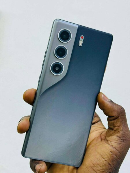 Tecno Camon 40 pro