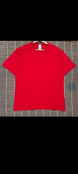 T-shirt rouge classique