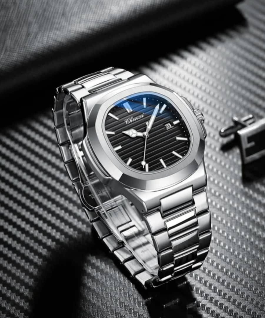 Montre plaqué