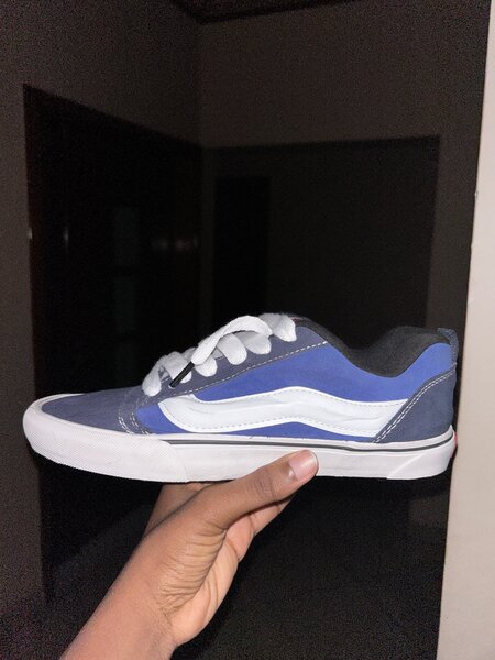 Vans knu school