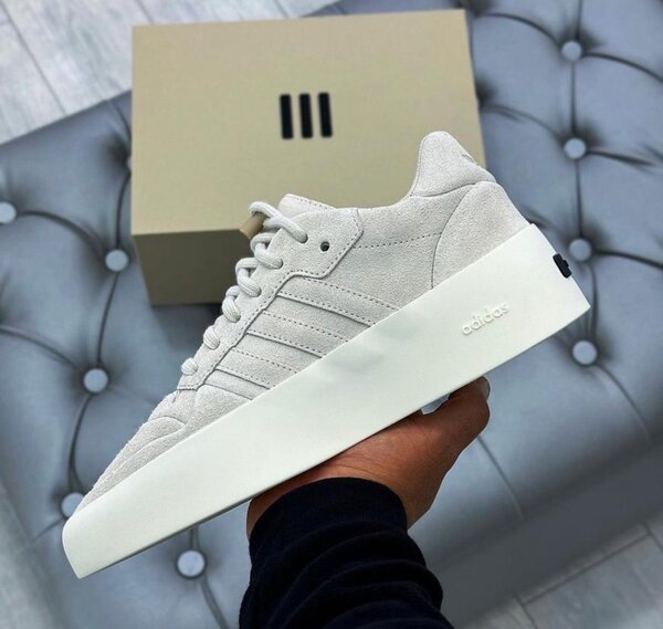 Chaussures Adidas