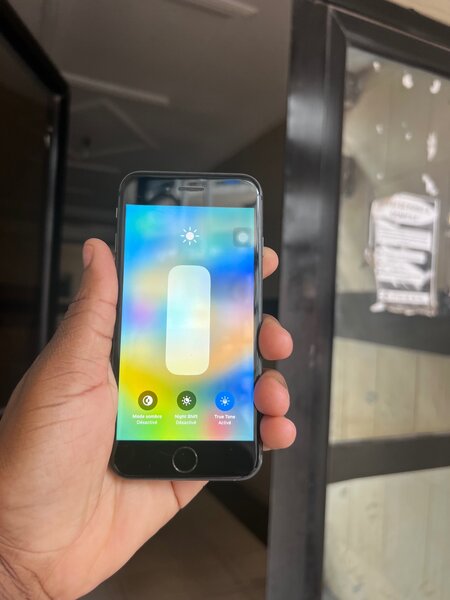 iPhone 8 64g propre