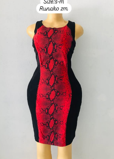 Robe noir rouge