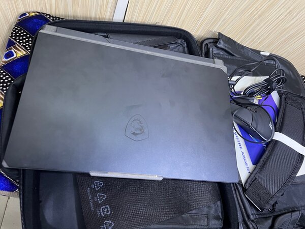 MSI True gaming i5 512gb/16 RTX 4060